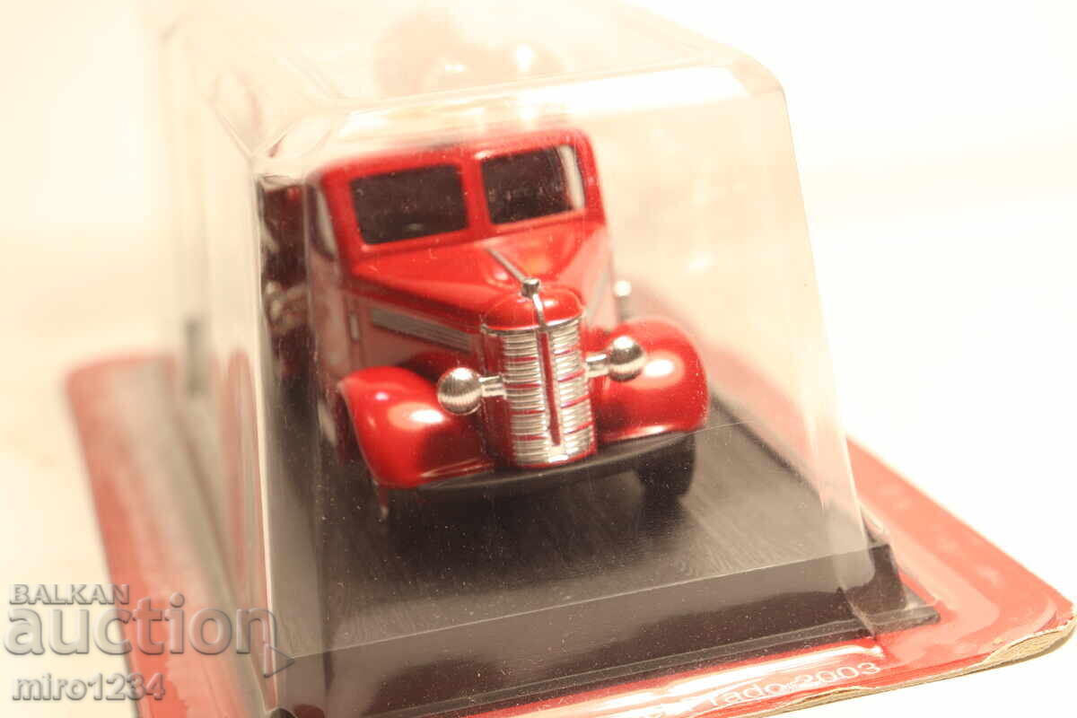 Auction  1/43 BEDFORD FIRE TRUCK DIECAST MODEL