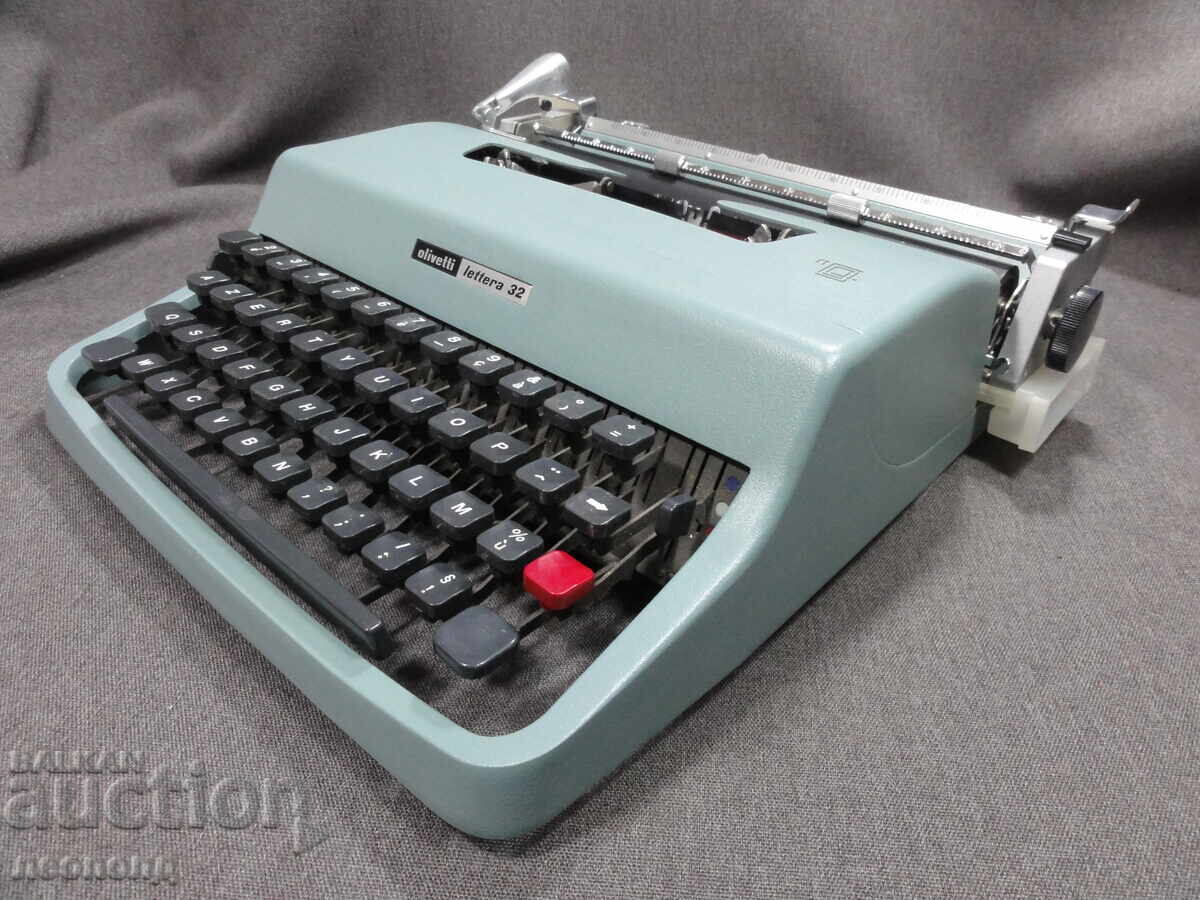 Аукцион СТАРА РЕТРО ПОРТАТИВНА ПИШЕЩА МАШИНА OLIVETTI LETTERA 32