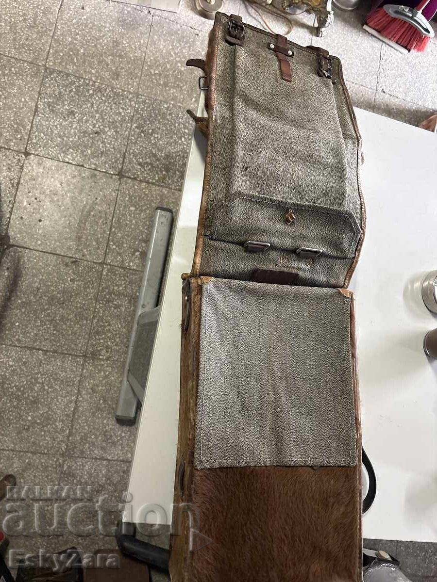 Licitație Rucsac militar elvețian original cu blană (Felltornister)