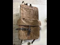 Rucsac militar elvețian original cu blană (Felltornister)
