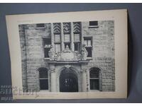 Litografie arhitecturală din Viena din 1900 a unei clădiri rezidențiale (casă)