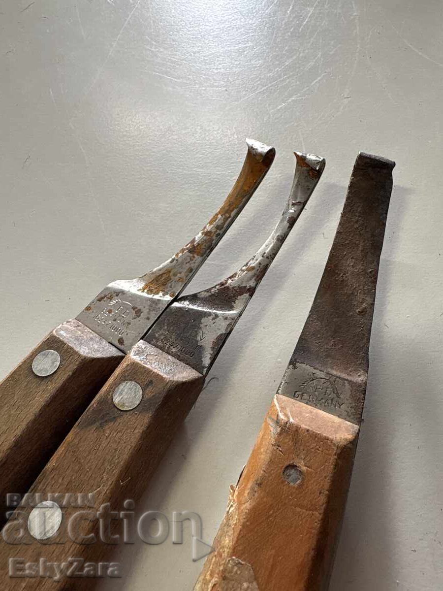 Παράδοση Lot ot 3 br. nemski nozhove za kopita F. DICK GERMANY