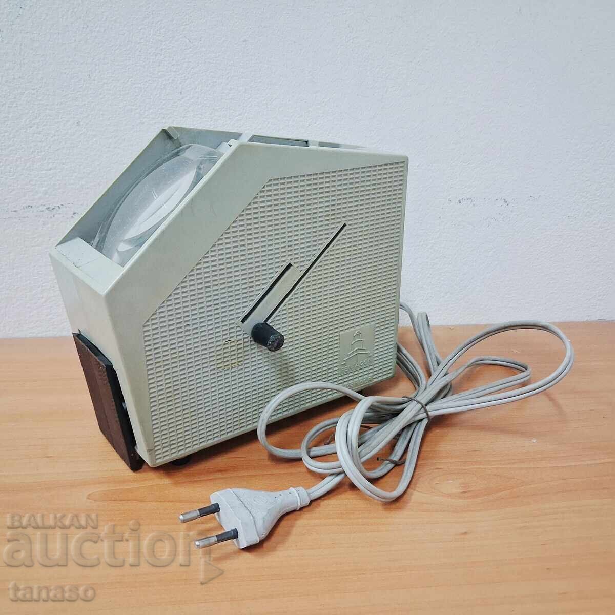 Proiector vechi Pentacon – RDG anii 1970 – 16×15×8 cm - 5 Proiector vechi Pentacon – RDG anii 1970 – 16×15×8 cm - 5