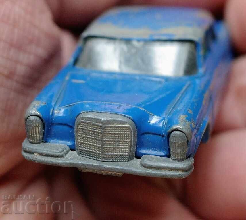 Matchbox Bulgaria-Mercedes 300 SE
