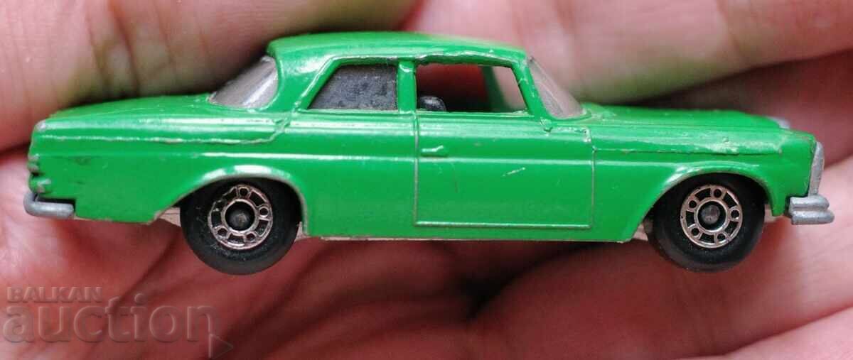 Matchbox Bulgaria-Mercedes 300 SE cu preț € 20.00 | 39.12 BGN