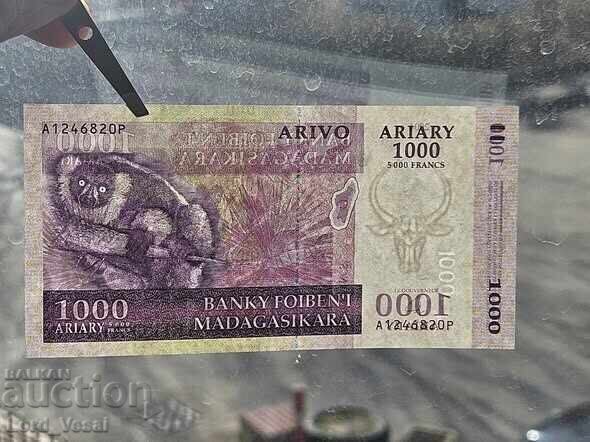 Аукцион Мадагаскар - 1,000 Ариари / 5,000 Франка 2004 UNC