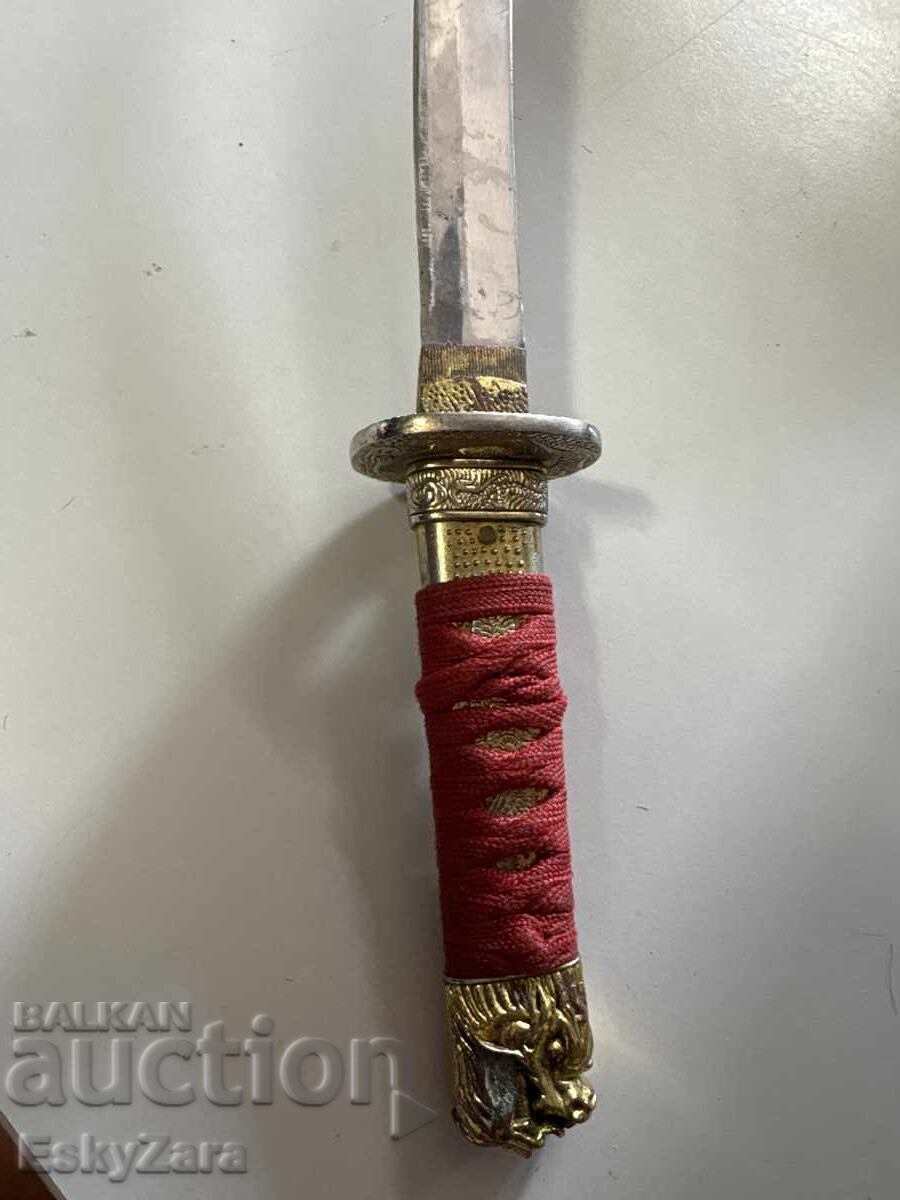 Cuțit japonez decorativ Tanto cu dragon și teacă roșie cu preț € 40.00 | 78.23 BGN