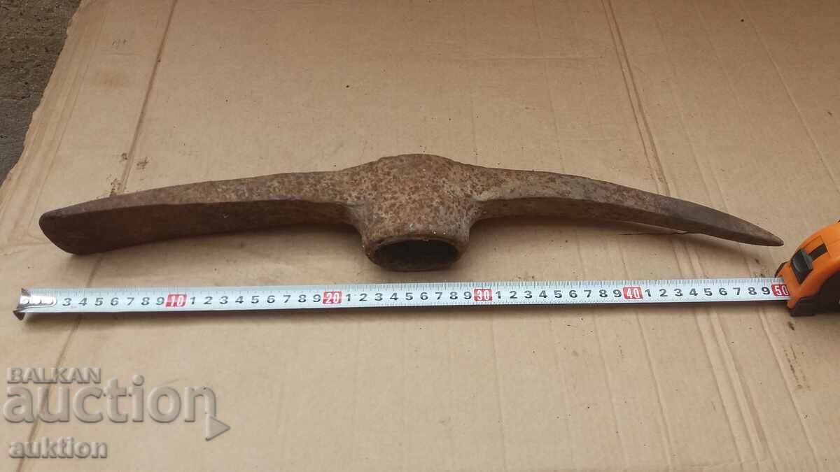 OLD MASSIVE PICKAXE - 5