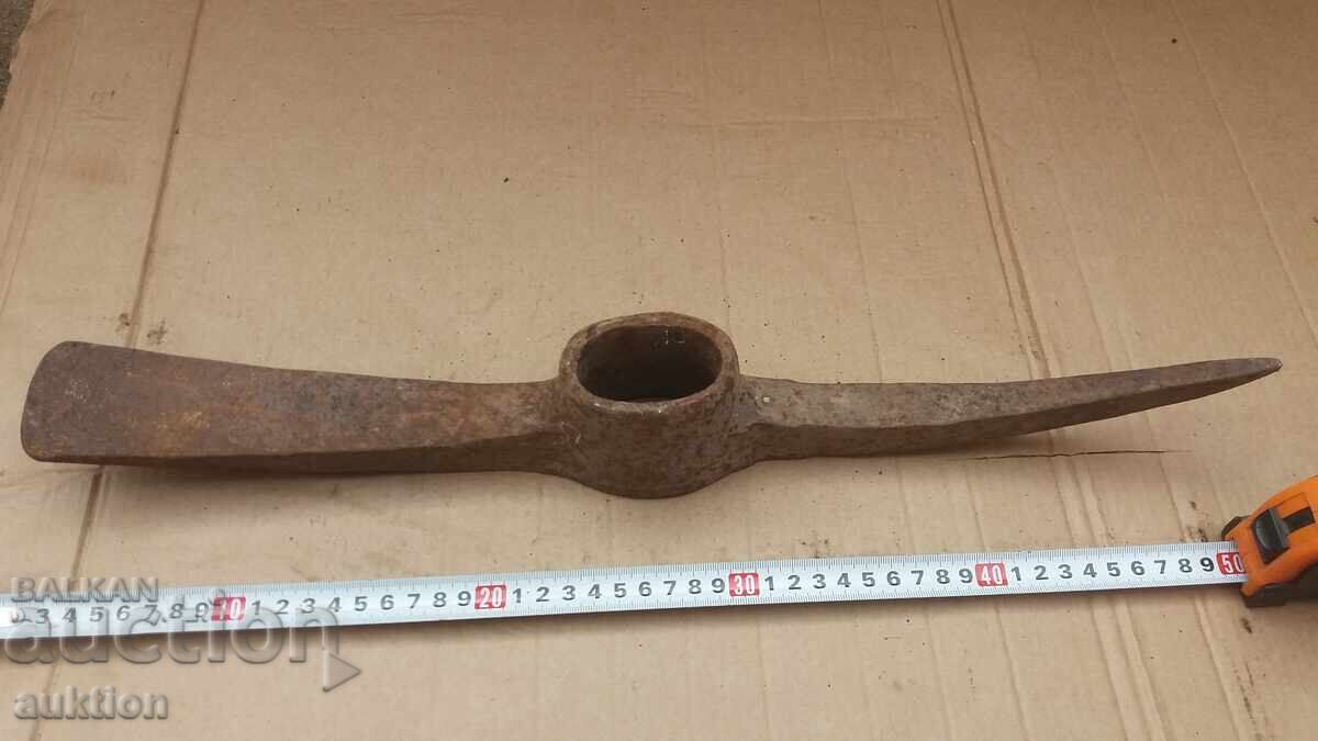 OLD MASSIVE PICKAXE - 7