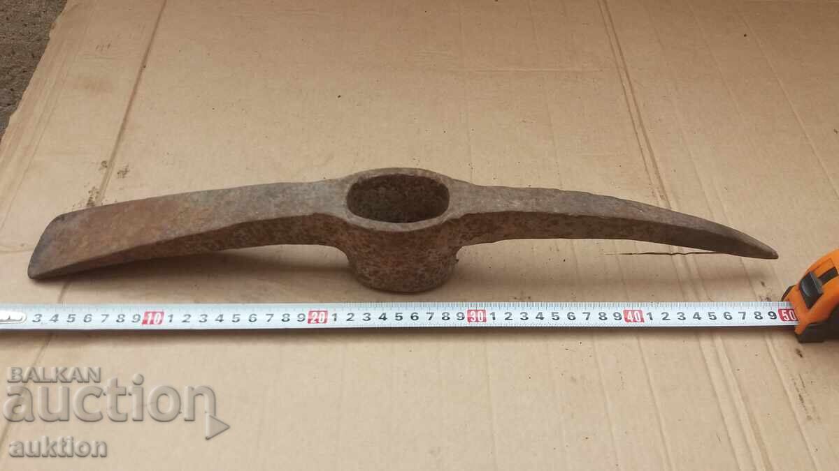 OLD MASSIVE PICKAXE
