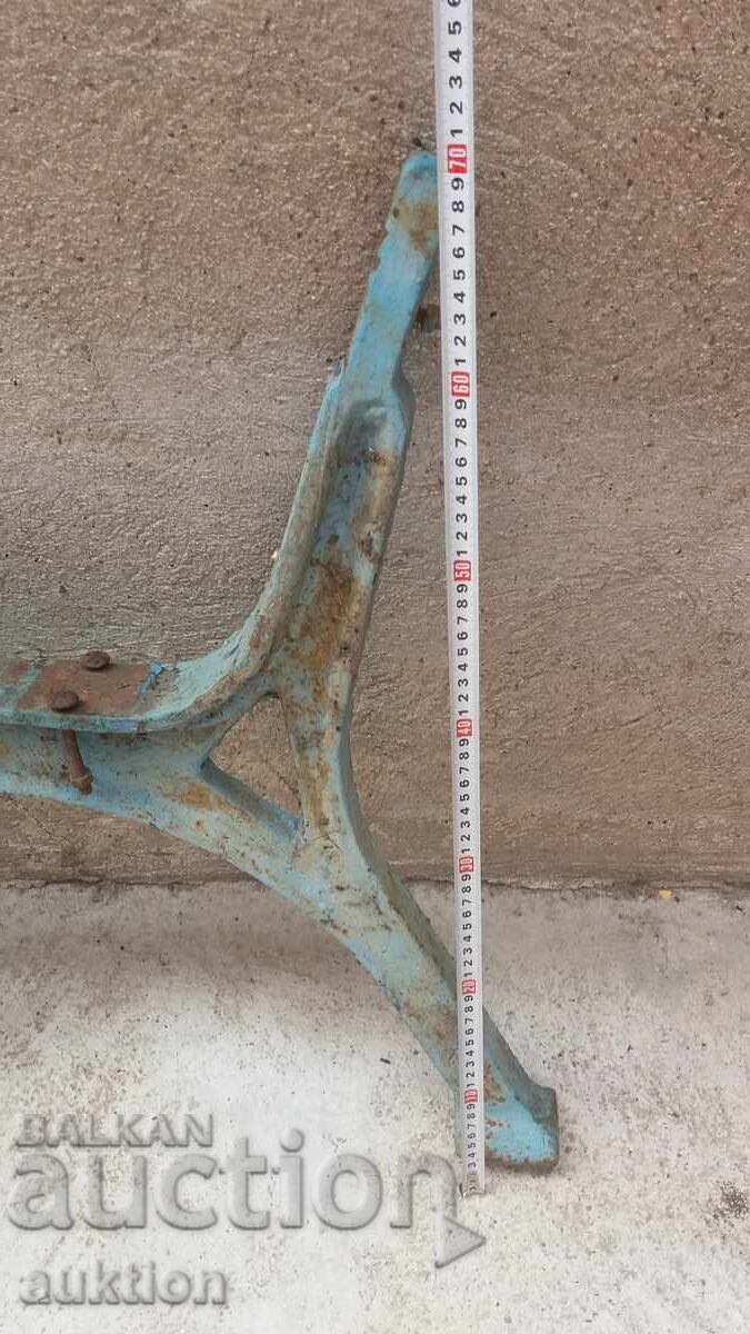 MASIVE PICIOARE DE BANCĂ DIN FONTĂ - 42 KG - 6