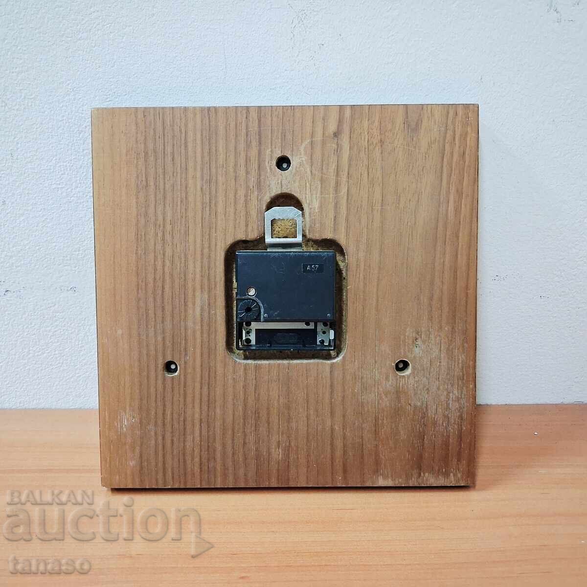 Ceas de perete vintage Weimar – cuarț – RDG – 21×21×3,5 cm - 7
