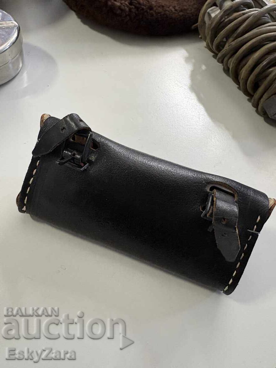 Geantă vintage din piele pentru șaua bicicletei cu chei cu preț € 70.00 | 136.91 BGN