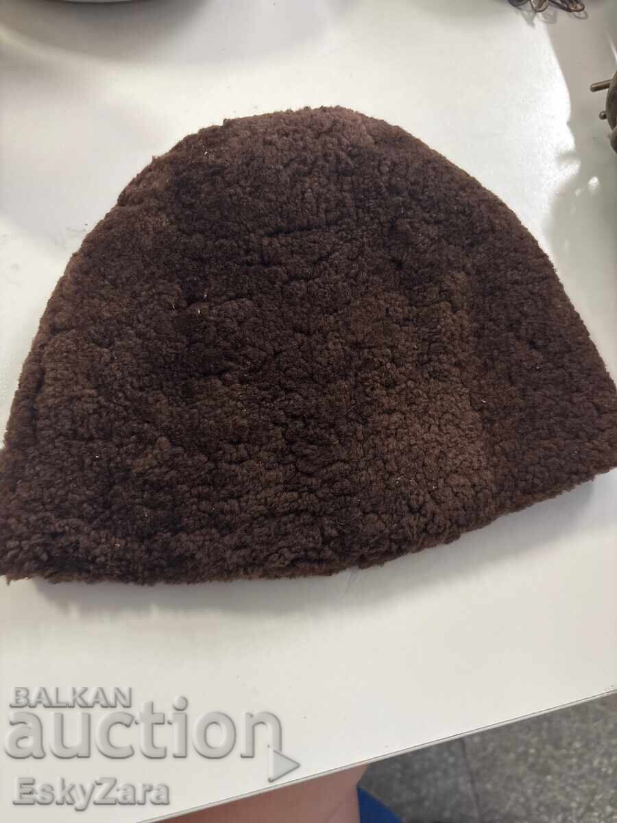 Căciulă de iarnă din blană naturală de miel / astrahan