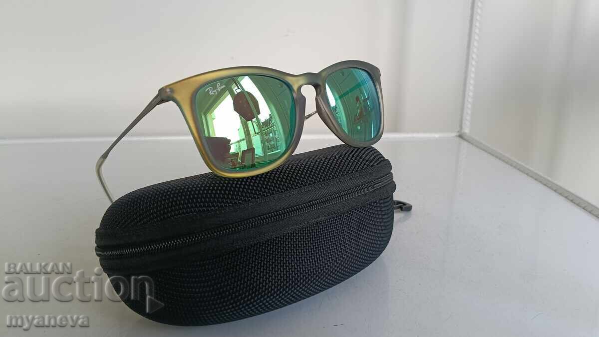 Ray-Ban, ochelari de soare cu preț € 60.00 | 117.35 BGN
