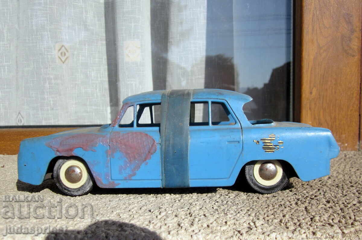 Jucărie mașinuță din plastic Skoda KDN SKODA 1000 din perioada socialistă cu preț € 20.00 | 39.12 BGN
