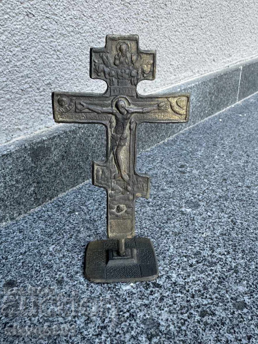 Veche prosforniță din bronz din perioada Renașterii Naționale