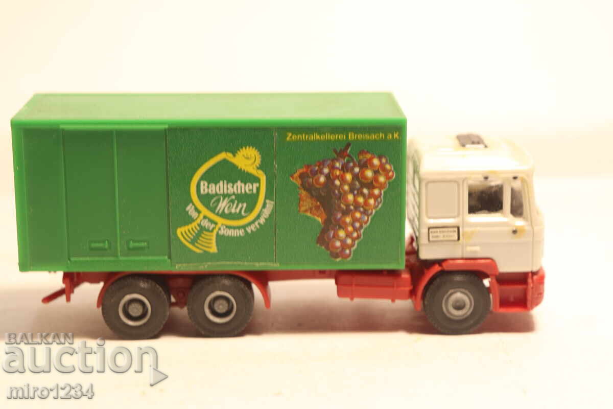 Licitație H0 1/87 KIBRI MAN CAMION MODEL MINIATURĂ