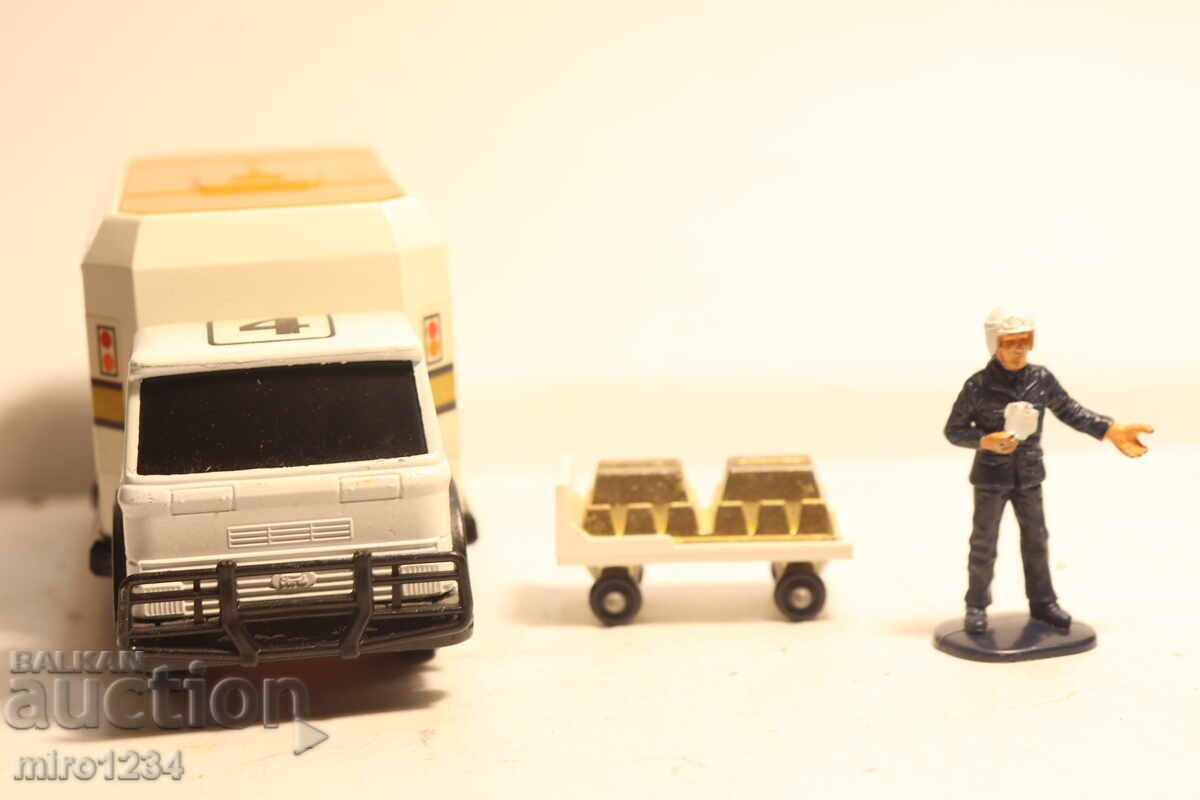 Livrarea MATCHBOX INCASO KING SIZE MAȘINUȚĂ CAMION MODEL