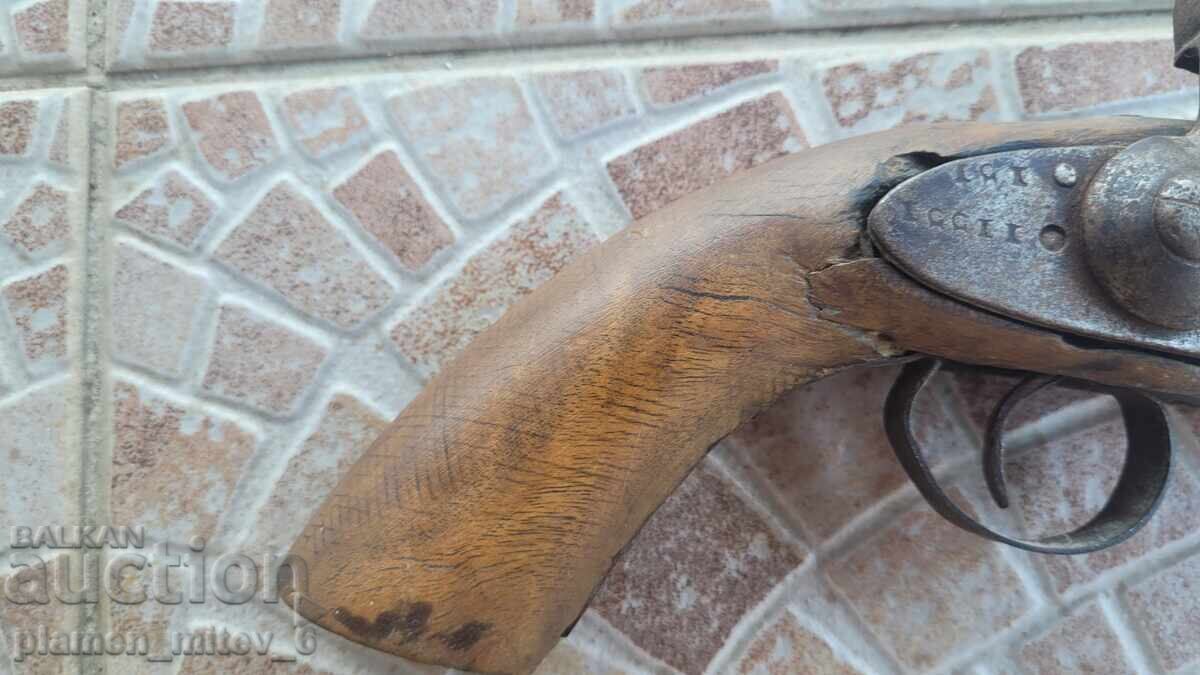 Аукцион пистолет, пищов, евзалия, кремъклия