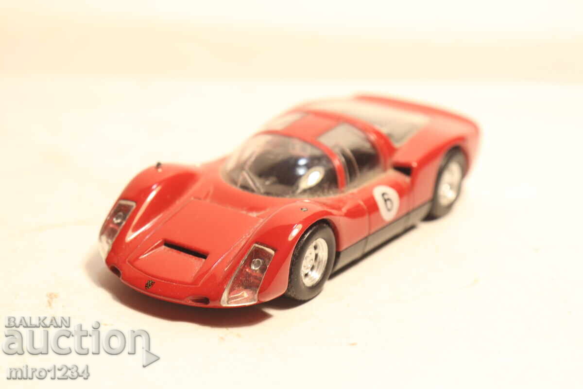 Licitație MODEL MAȘINUȚĂ FERRARI 1/43