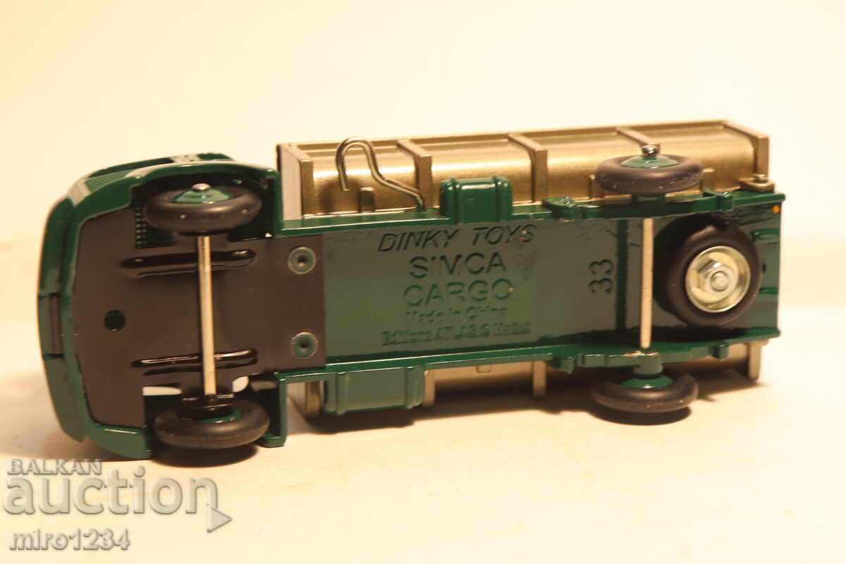 JUCĂRIE DINKY TOYS SIMCA CARGO CAMION MODEL - 6