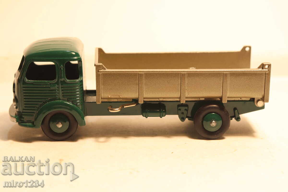JUCĂRIE DINKY TOYS SIMCA CARGO CAMION MODEL
