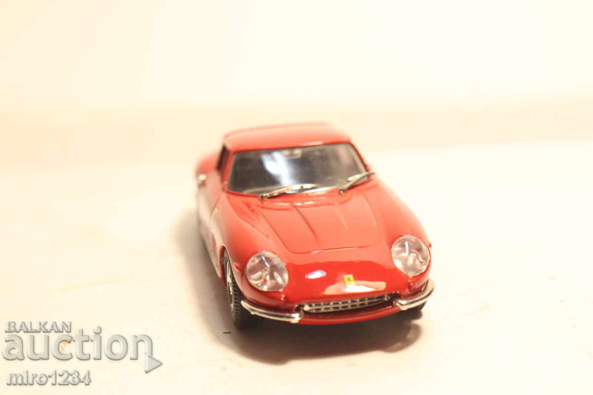 Licitație MODEL AUTO FERRARI 1/43 MODEL BOX