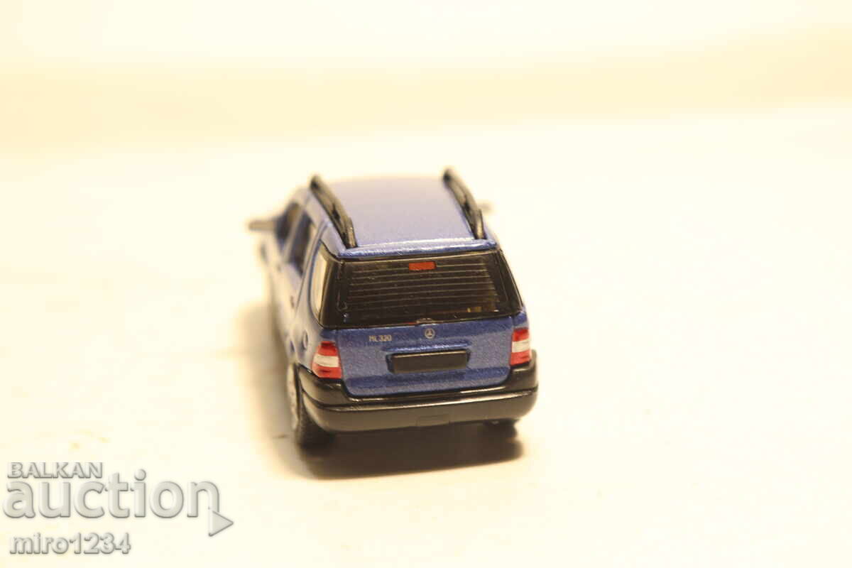 MODEL MAȘINUȚĂ MERCEDES BENZ ML 1/72 - 5
