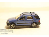 MODEL MAȘINUȚĂ MERCEDES BENZ ML 1/72