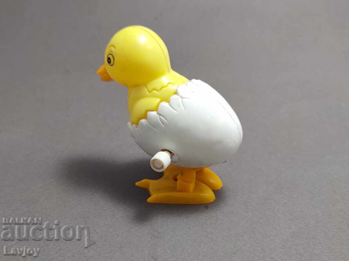 Механична играчка пиле с цена € 10.00 | 19.56 лв.