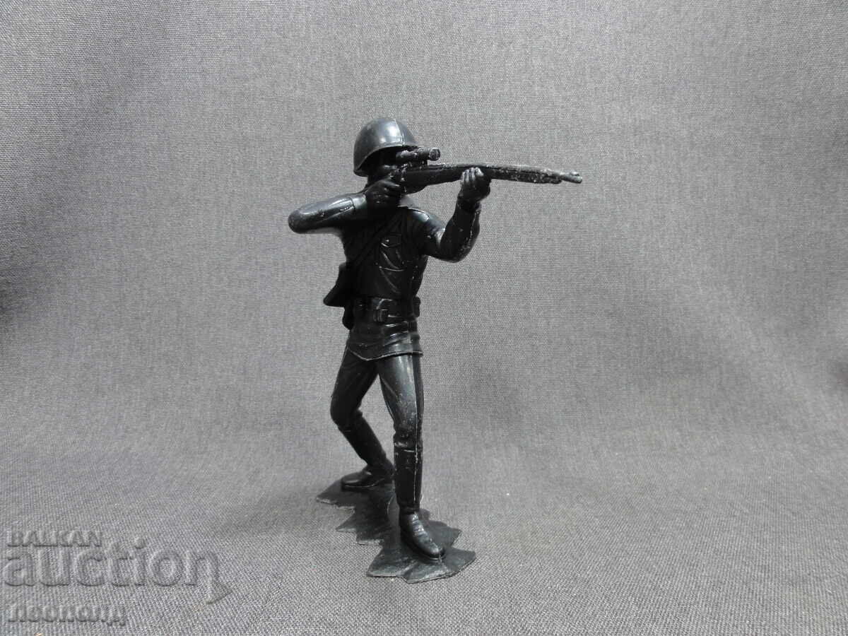 OLD RETRO USSR PLASTIC FIGURE RUSSIAN SOLDIER WWII with price € 10.00 | 19.56 BGN