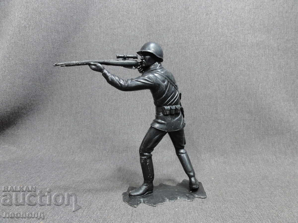 Auction  OLD RETRO USSR PLASTIC FIGURE RUSSIAN SOLDIER WWII