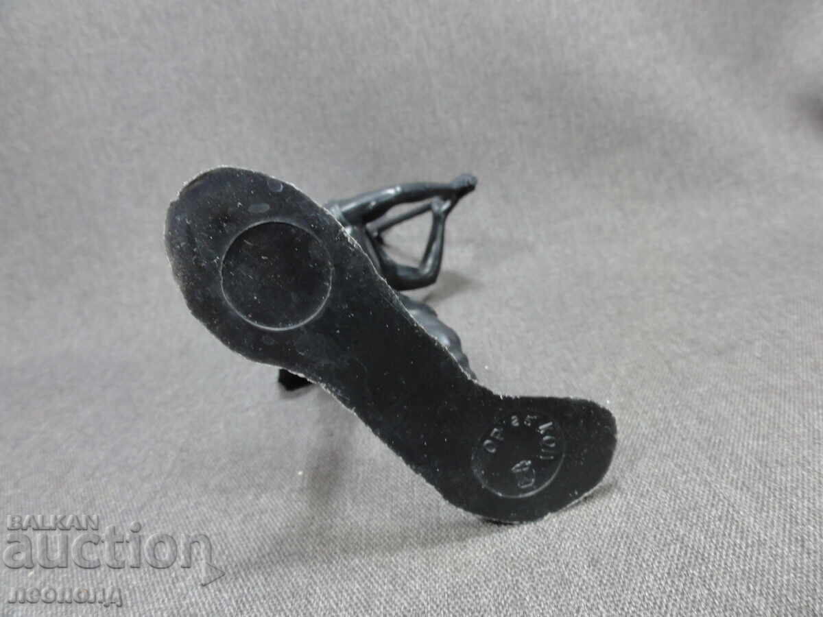 OLD RETRO USSR PLASTIC FIGURE VIKING - 6 OLD RETRO USSR PLASTIC FIGURE VIKING - 6