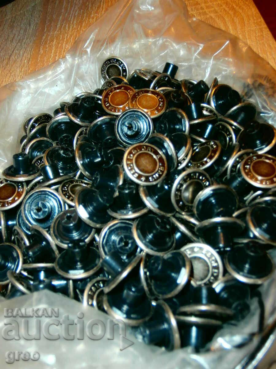 Faded Glory jeans buttons with price € 4.50 | 8.80 BGN