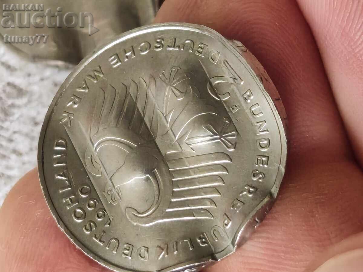 Licitație Niște monede cu defecte