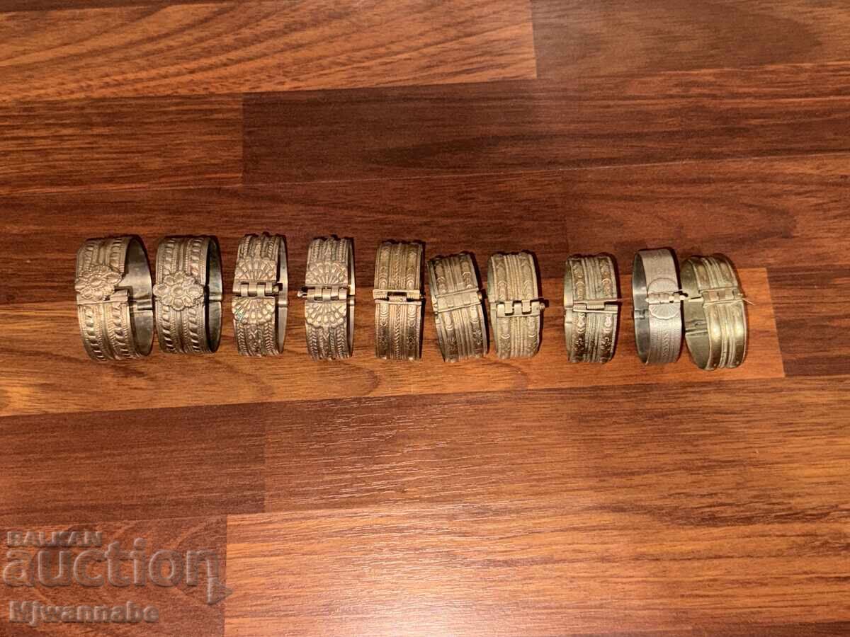Brățări în stil renașterea națională, argint, 10 bucăți cu preț € 200.00 | 391.17 BGN