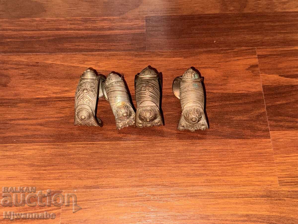 Brățări cu motive din perioada Renașterii naționale, argint, 4 bucăți