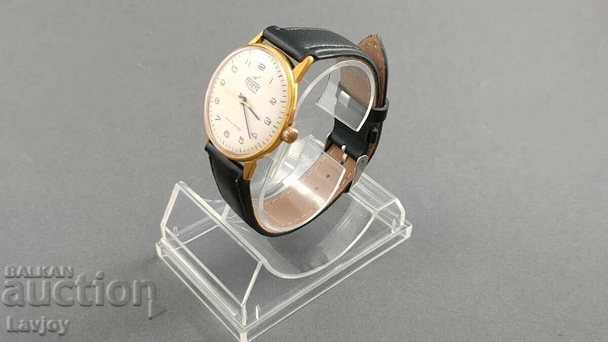 Ceas Raketa placat cu aur Raketa Gagarin 2603 cu preț € 75.00 | 146.69 BGN
