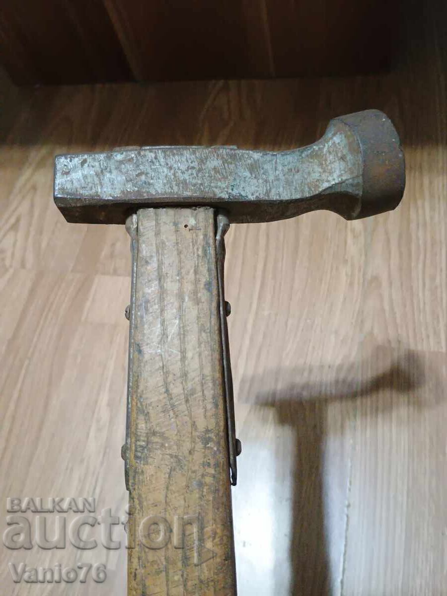 Delivery of Third Reich stamp hammer