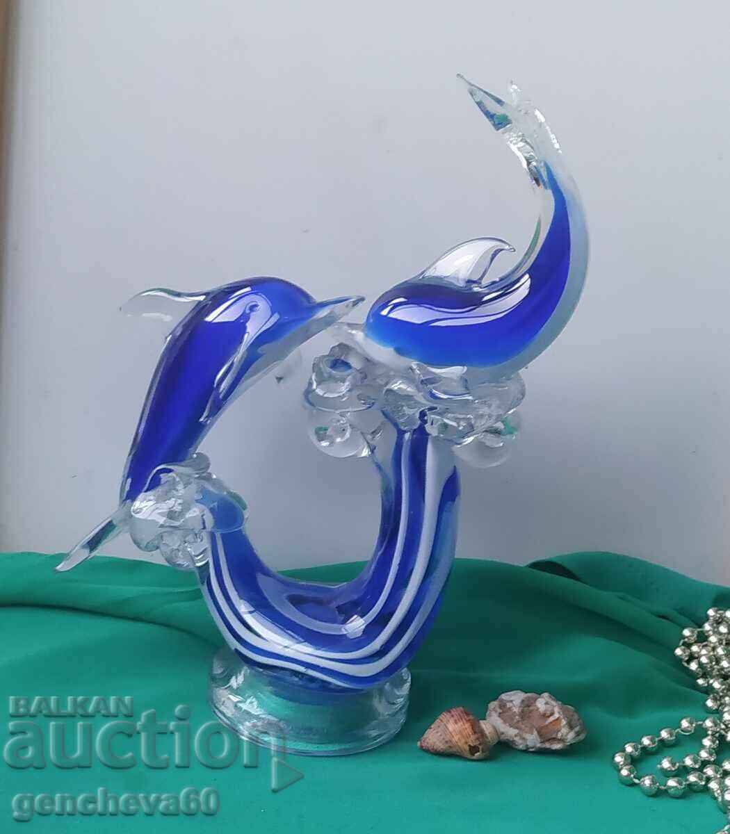 Delivery of MURANO sculpture of a pair of dolphins