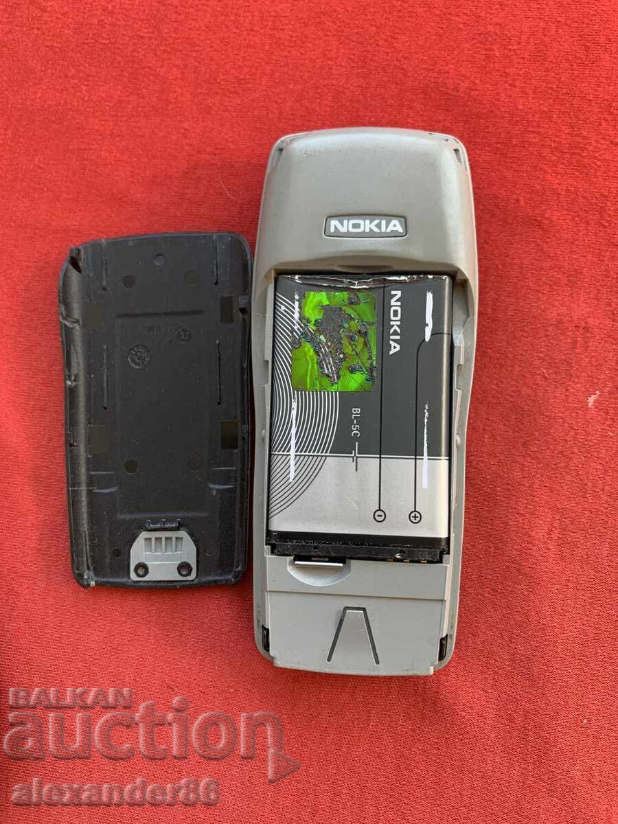 Livrarea Nokia 1100 cu încărcător Nokia 1100 Made in Hungary