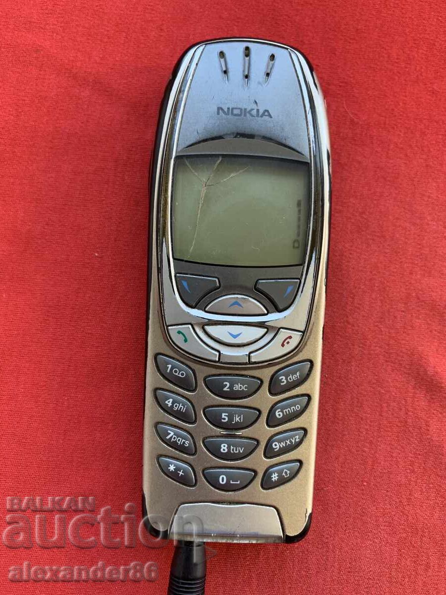Nokia 6310i Nokia 6310i cu încărcător