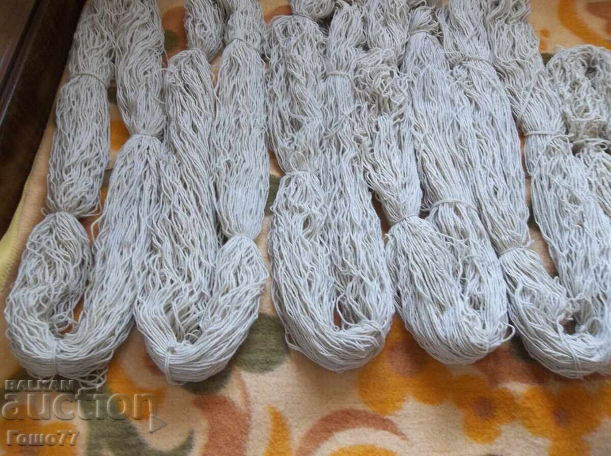 Νήμα με τιμή € 12.00 | 23.47 BGN