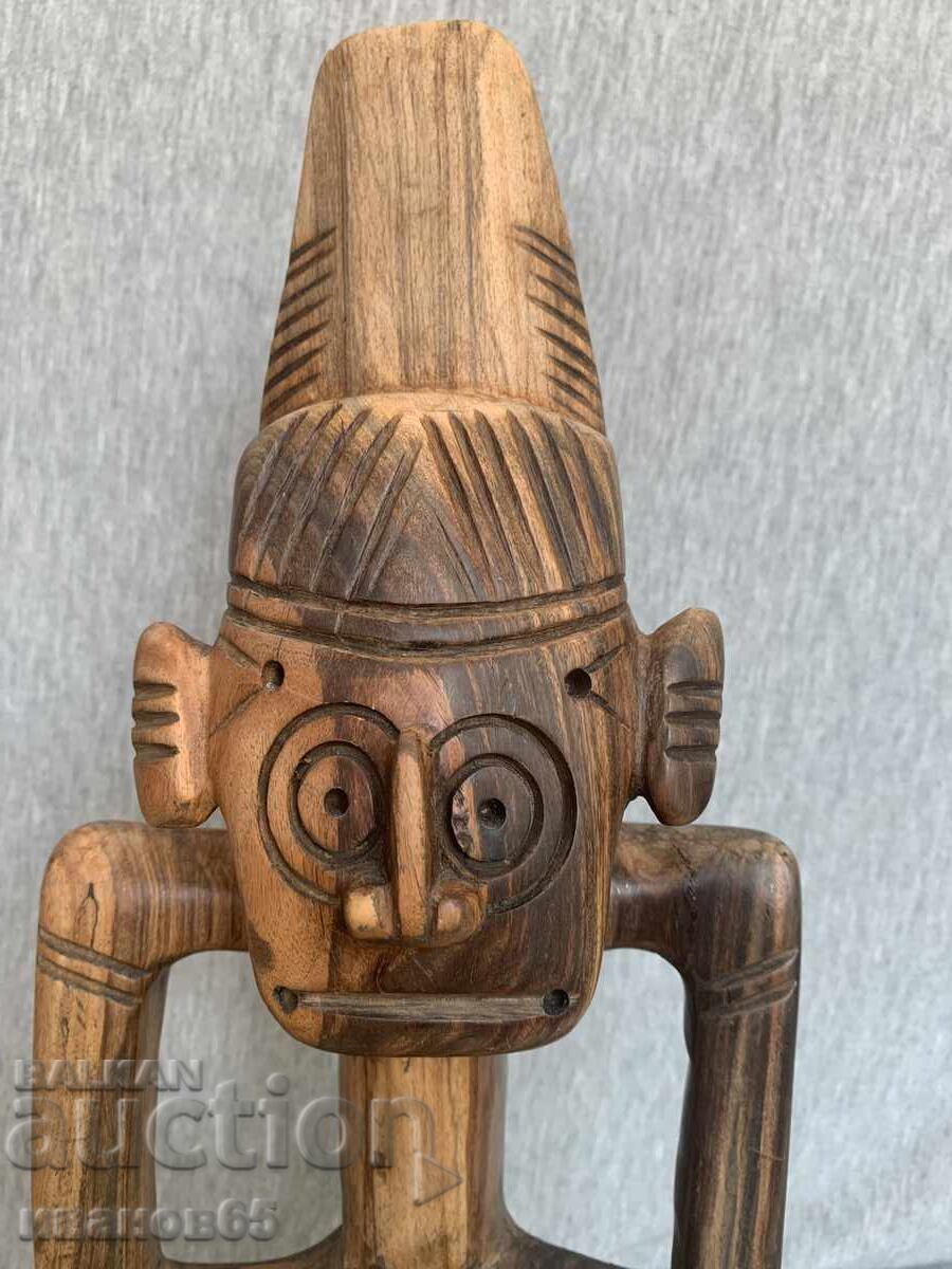 veche figurină africană cu preț € 35.00 | 68.45 BGN