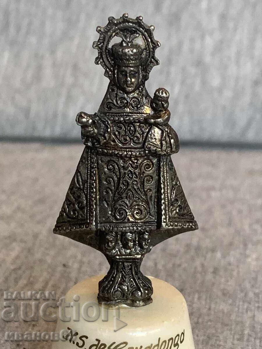 Auction  Figurine of the Virgin of Covadonga