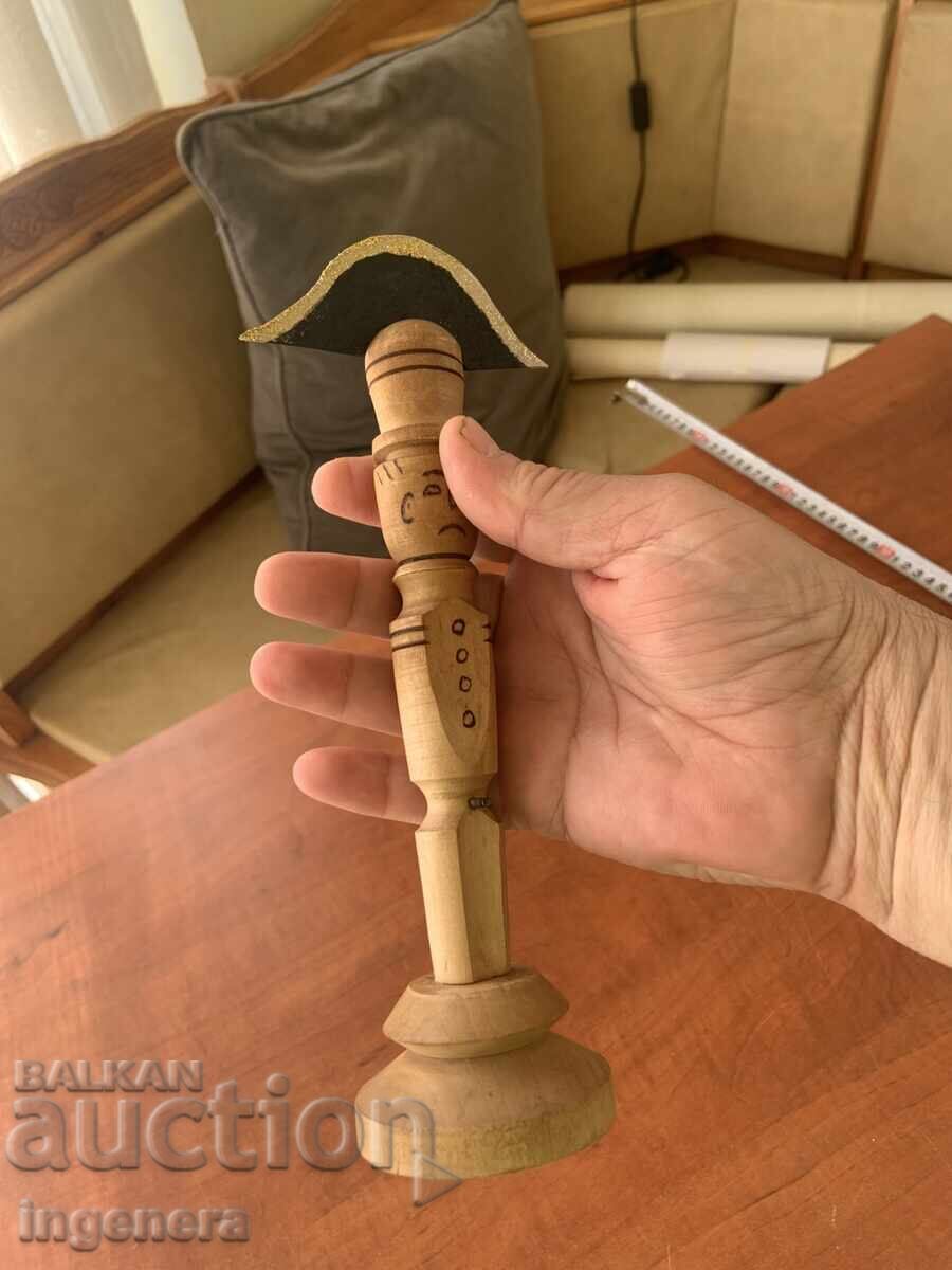 Licitație FIGURINĂ SOLDAT DIN LEMN PIROGRAVAT