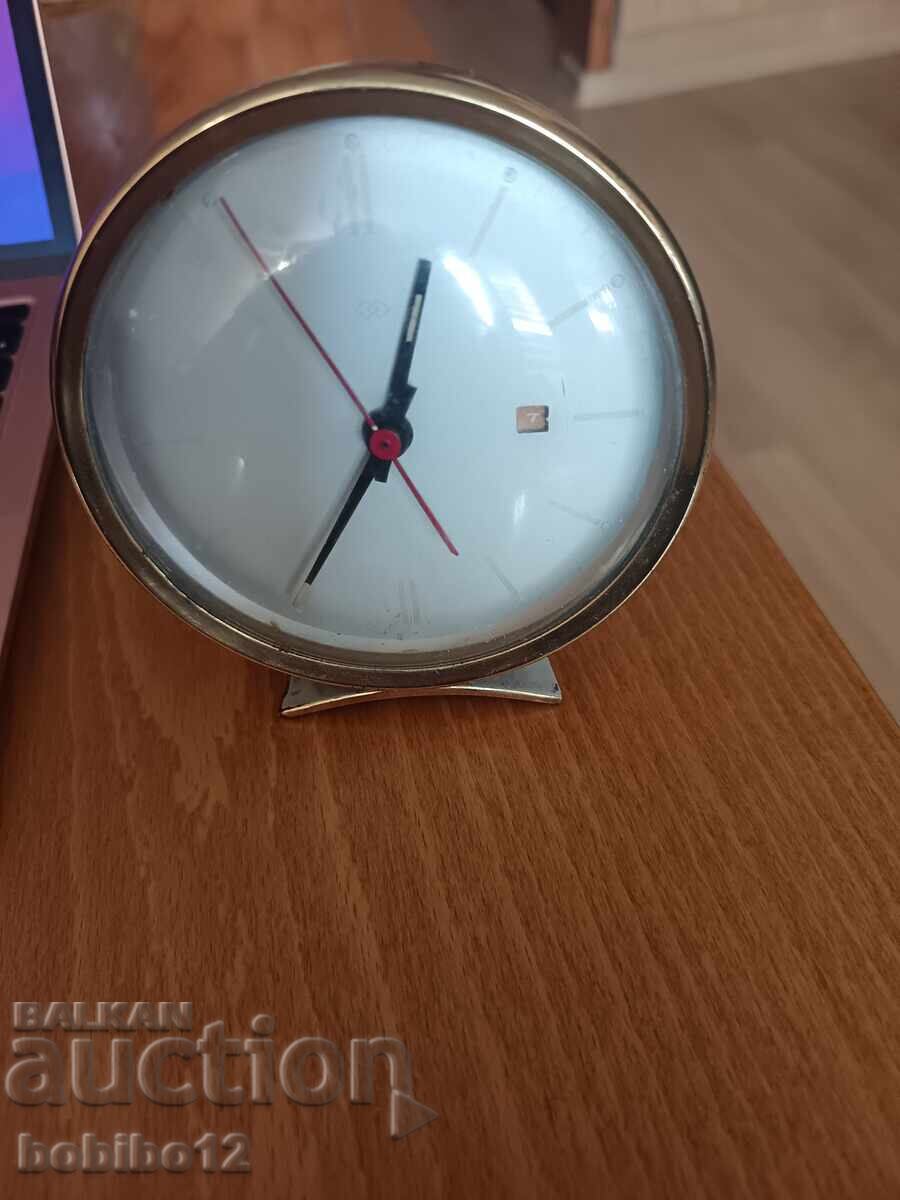 Ένα μηχανικό ρολόι με τιμή € 12.00 | 23.47 BGN