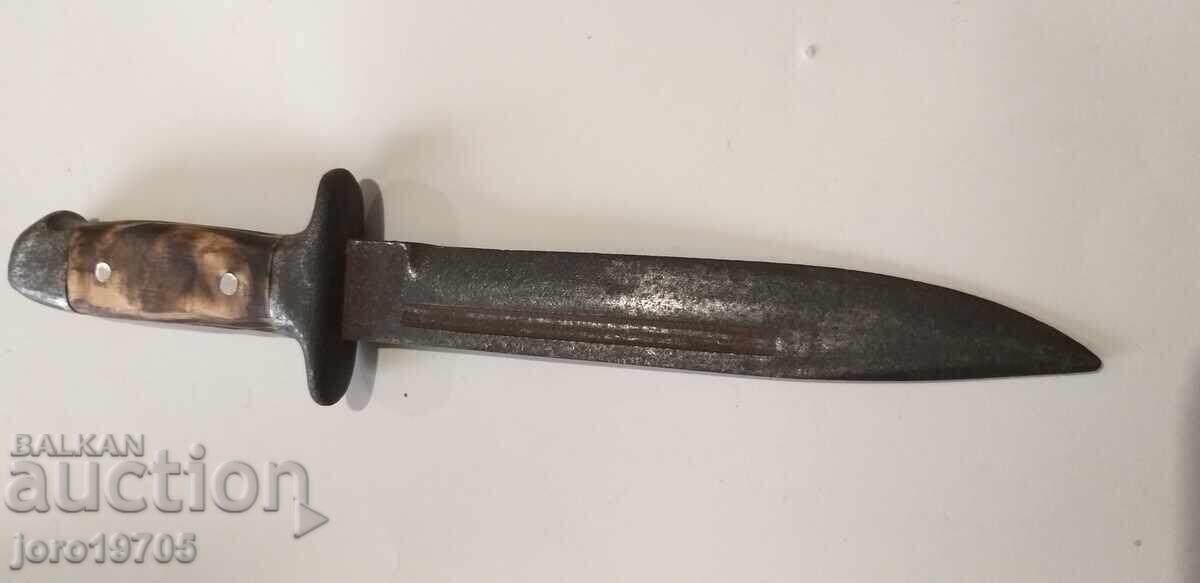 CUȚITUL ZILEI cu preț € 20.00 | 39.12 BGN