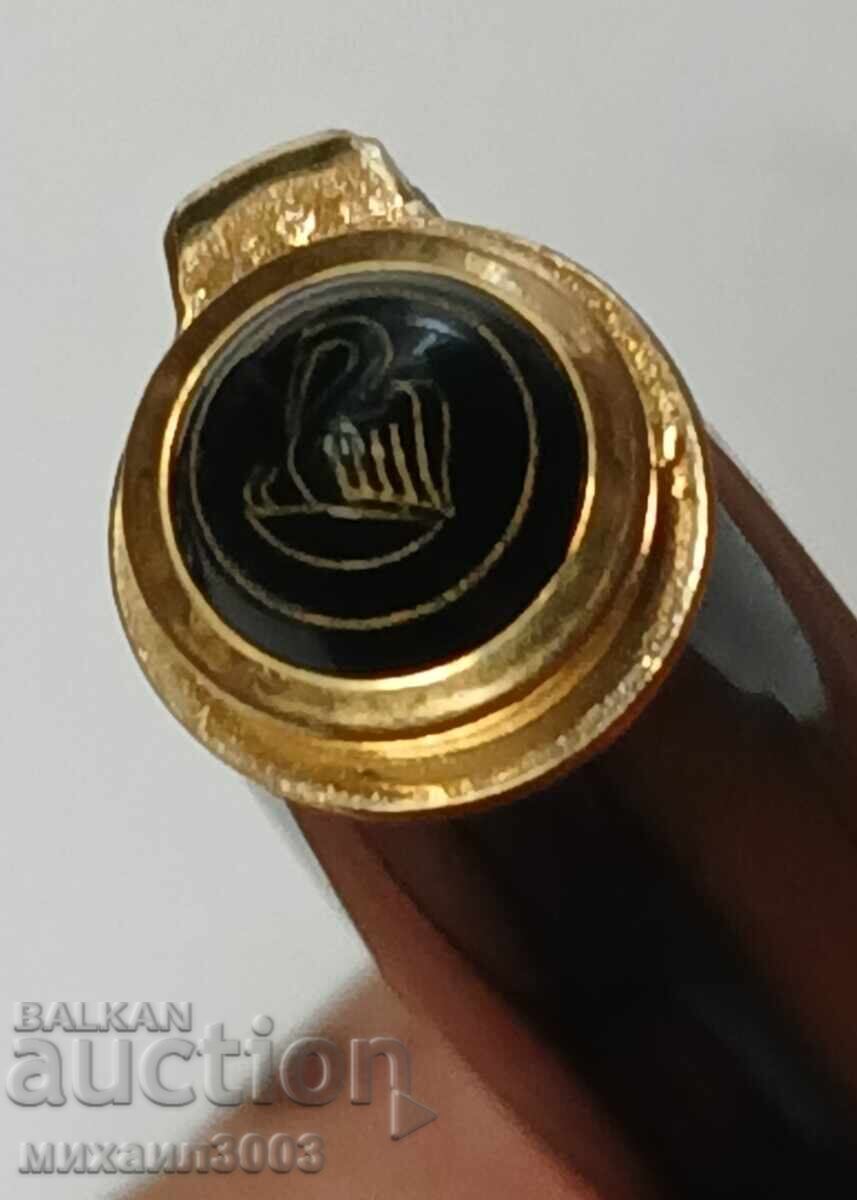 Livrarea STILOU GERMAN PELIKAN 400 CU PENIȚĂ DE AUR DE 14 KT